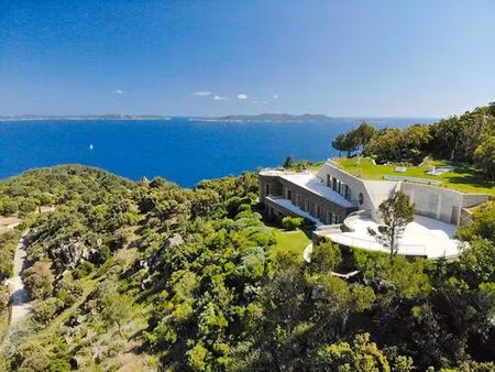 maison de luxe de 1000 m2 en location bormes-les-mimosas  provence-alpes-côte d'azur