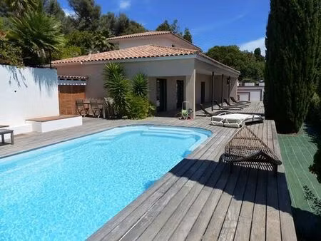 villa de 6 pièces de luxe en location carqueiranne  france