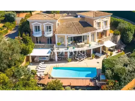 villa de luxe de 9 pièces en location théoule-sur-mer  provence-alpes-côte d'azur