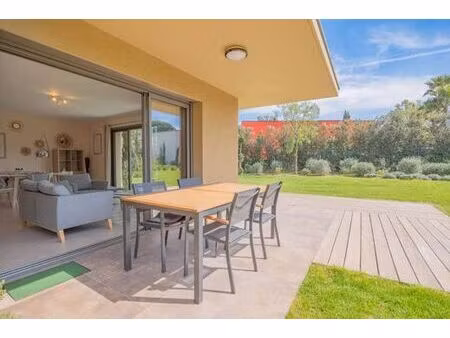 appartement de luxe de 78 m2 en location grimaud  provence-alpes-côte d'azur