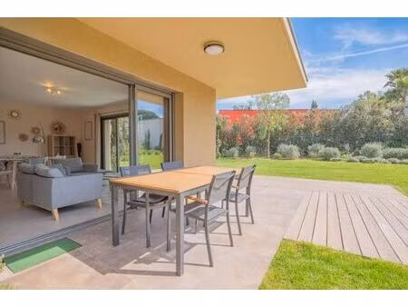 appartement de prestige de 78 m2 en location grimaud  provence-alpes-côte d'azur
