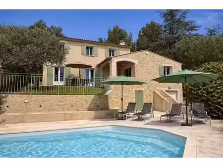 maison de 6 pièces de luxe en location à paradou  france