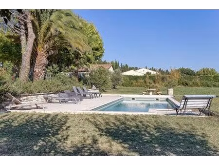 prestigieuse maison de campagne de 300 m2 en location saint-rémy-de-provence  france