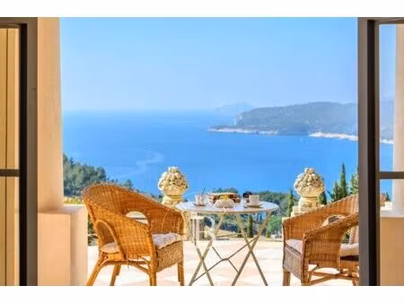 maison de luxe de 600 m2 en location cassis  france