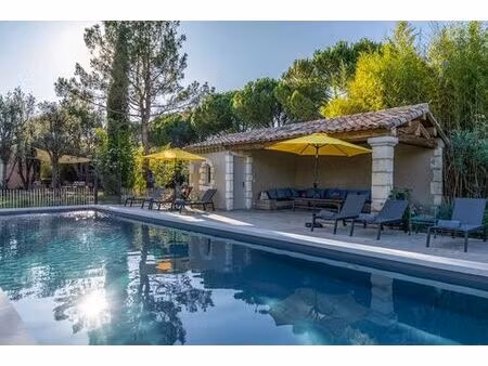 maison de prestige de 300 m2 en location eygalières  france