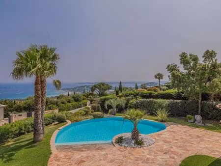 villa de luxe de 6 pièces en location sainte-maxime  provence-alpes-côte d'azur