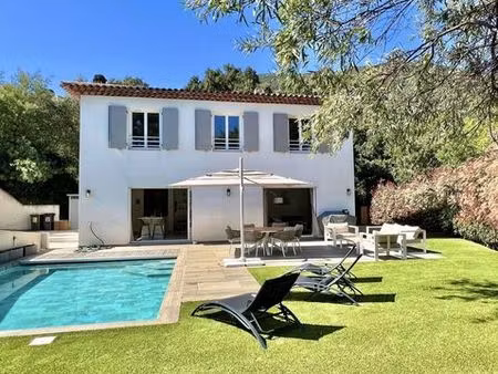 villa de 5 pièces de luxe en location cavalaire-sur-mer  provence-alpes-côte d'azur