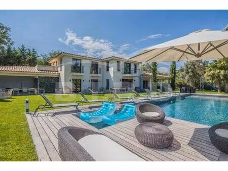 villa de luxe en location grimaud  provence-alpes-côte d'azur
