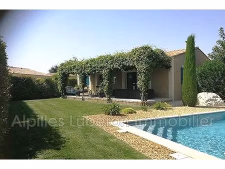 villa de 4 pièces de luxe en location maillane  france