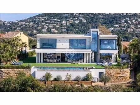 villa de 12 pièces de luxe en location roquebrune-sur-argens  provence-alpes-côte d'azur