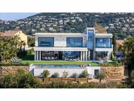 villa de luxe de 12 pièces en location roquebrune-sur-argens  france