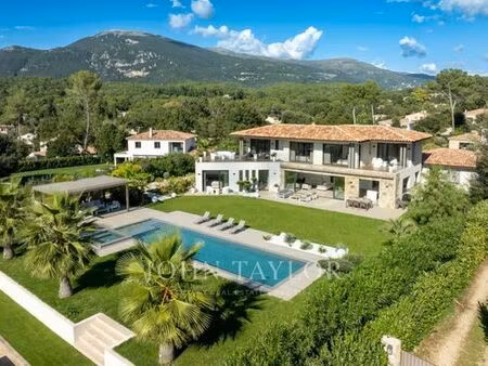 maison de luxe de 11 pièces en location à valbonne  france