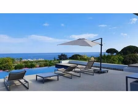 villa de luxe de 5 pièces en location vallauris  france