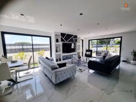 maison de 4 chambres de luxe en vente à pont-scorff  bretagne
