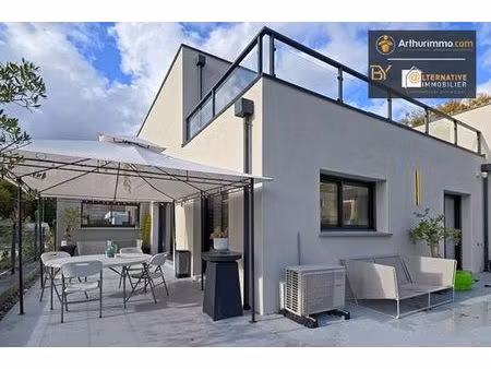 maison de 6 pièces de luxe en vente à saint-erblon  france