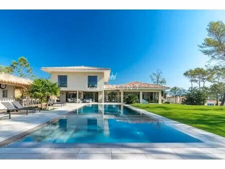 villa de luxe de 4 chambres en location tourrettes  provence-alpes-côte d'azur