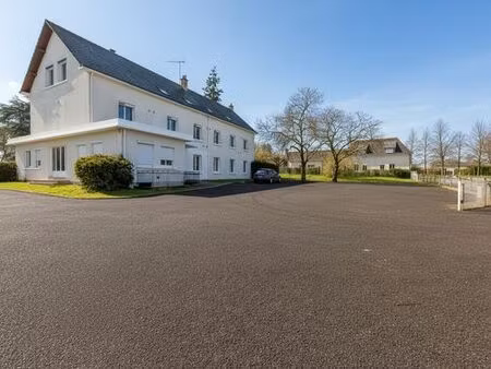 prestigieux immeuble de rapport en vente à château-renault  france