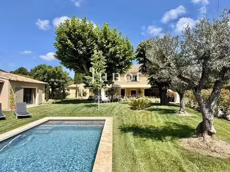 maison de campagne exclusive de 300 m2 en location paradou  france