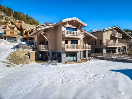 chalet de luxe de 330 m2 en location auron  france