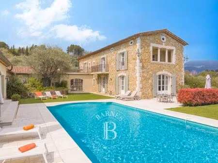 villa de luxe de 7 pièces en location opio  france