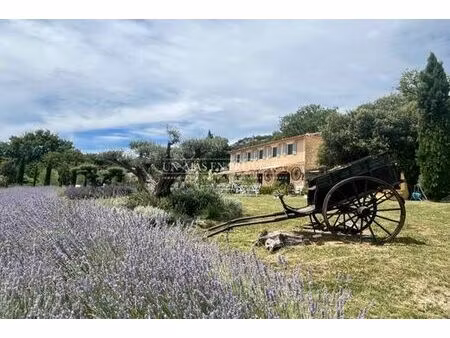 villa de 7 pièces de luxe en location murs  france