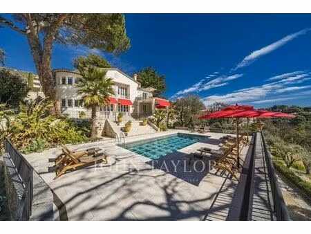 maison de 10 pièces de luxe en location à vence  provence-alpes-côte d'azur