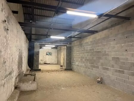 location entrepôt 110 m²