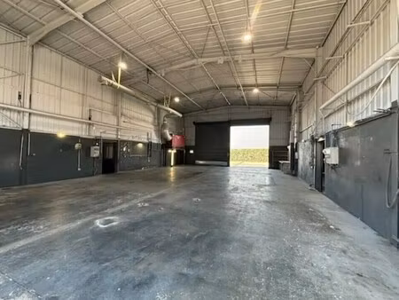 location local d'activités 650 m²