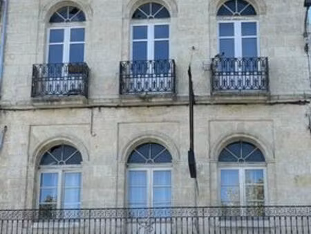 prestigieux immeuble de rapport en vente à libourne  nouvelle-aquitaine