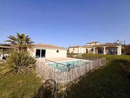 maison de 6 pièces de luxe en vente à salles-de-barbezieux  france