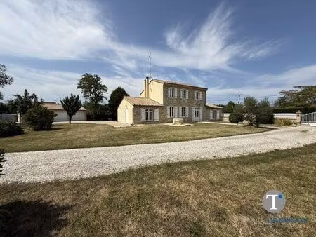 maison de 6 pièces de luxe en vente à gaillan-en-médoc  france