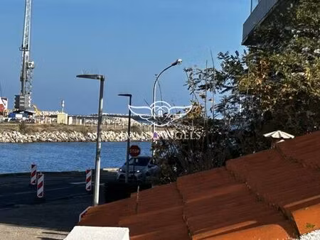 prestigieux immeuble de rapport en vente à port-la nouvelle  occitanie
