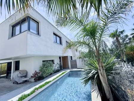 maison de 6 pièces de luxe en vente à carnon-plage  france