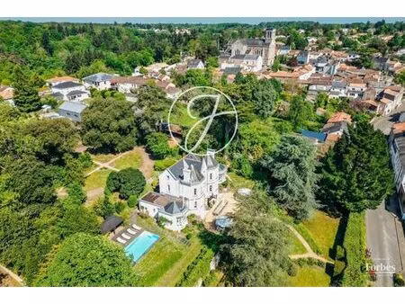 maison de 8 chambres de luxe en vente à le cellier  france