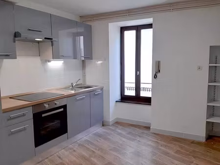 annonce location appartement 2 pièces de 32m2 à billom (63160) - paruvendu.fr ref 99278574