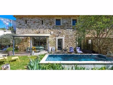 maison contemporaine avec piscine et jardin rustrel (84)