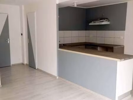 location appartement 2 pièces piscine à saint-didier-sur-beaujeu (69430) : à louer 2 pièce