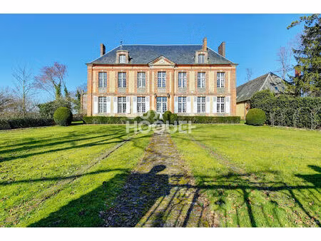 demeure d'exception 'hôtel abbatial de lannoy'  commune de roy boissy