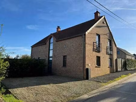 maison 4 façades avec piscine