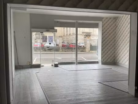 local commercial à louer