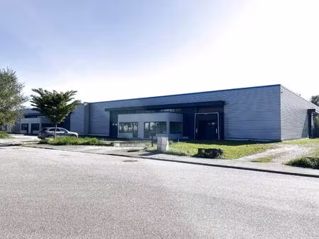 local d'activités à vendre