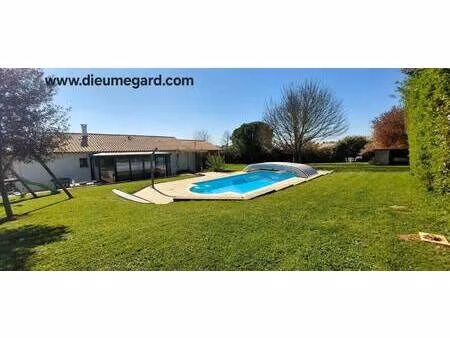 mme. stéphanie lahaye