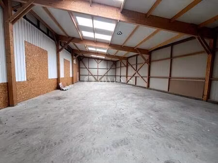 local d'activités à louer