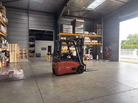 local d'activités à vendre