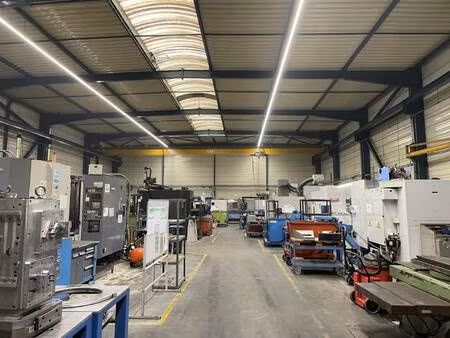 local d'activités à vendre