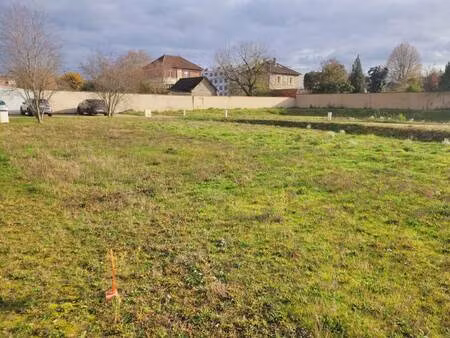 terrain constructible viabilisé à vendre