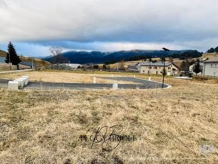 terrain constructible viabilisé à vendre