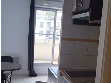 t2 / 45m² / le vésinet-centre (rer a)