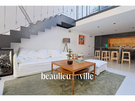 exclusivité vieux-port loft - t4 450 000 eur