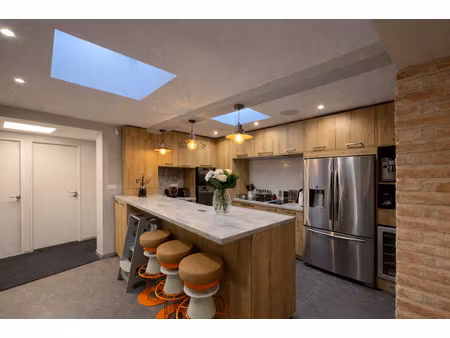 maison de ville avec de belles prestations - centre d'andrez